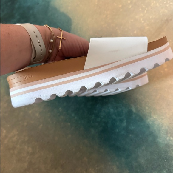 Slides - Picture 3 of 4